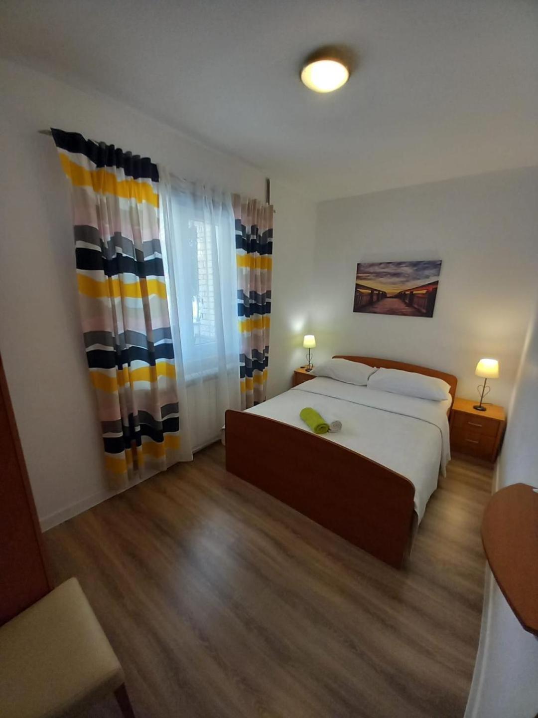 Apartments Pipi Pakostane Ngoại thất bức ảnh