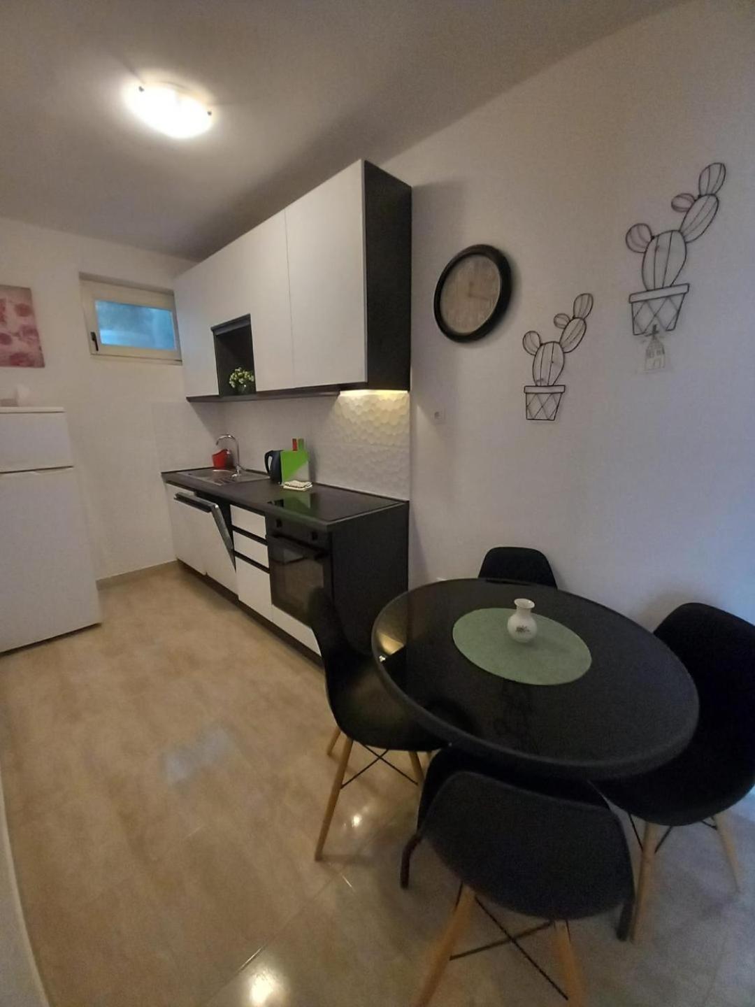 Apartments Pipi Pakostane Ngoại thất bức ảnh