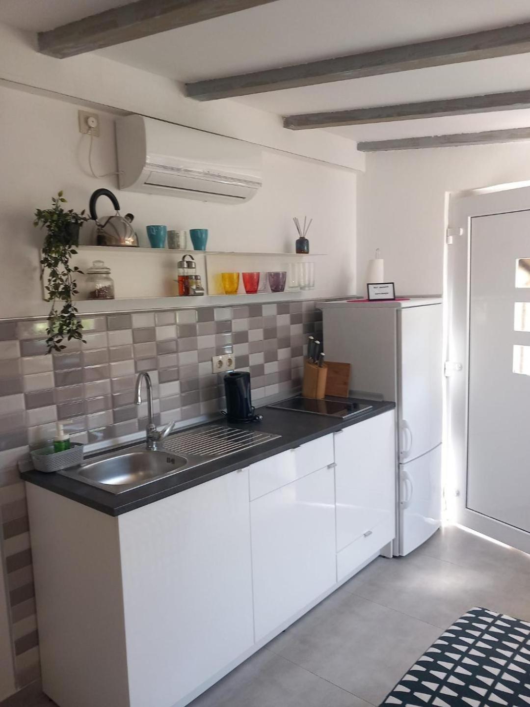 Apartments Pipi Pakostane Ngoại thất bức ảnh
