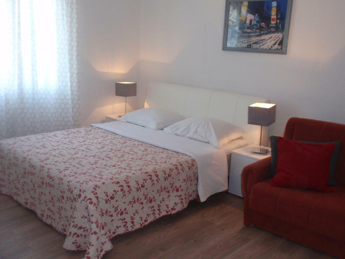 Apartments Pipi Pakostane Ngoại thất bức ảnh