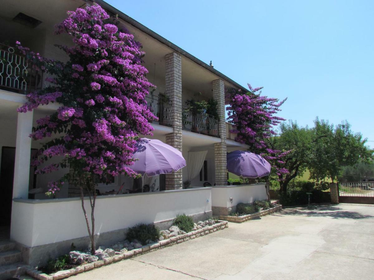 Apartments Pipi Pakostane Ngoại thất bức ảnh